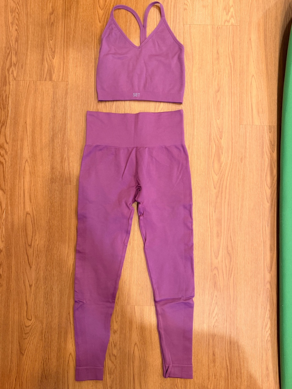 SET Active Magenta Active Set - Sports Bra and High-Waist Leggings